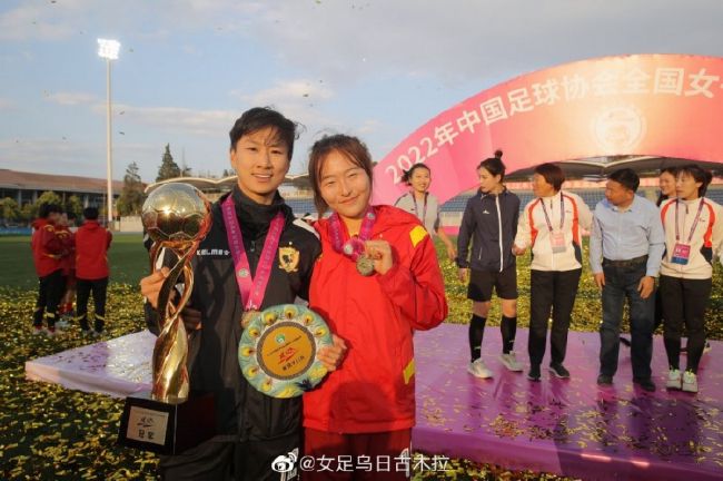 索莱特此前在接受采访时公开示好罗马，称：“穆里尼奥对年轻球员的成长真的有很大帮助，他是你真正想要为之奋斗的人。
